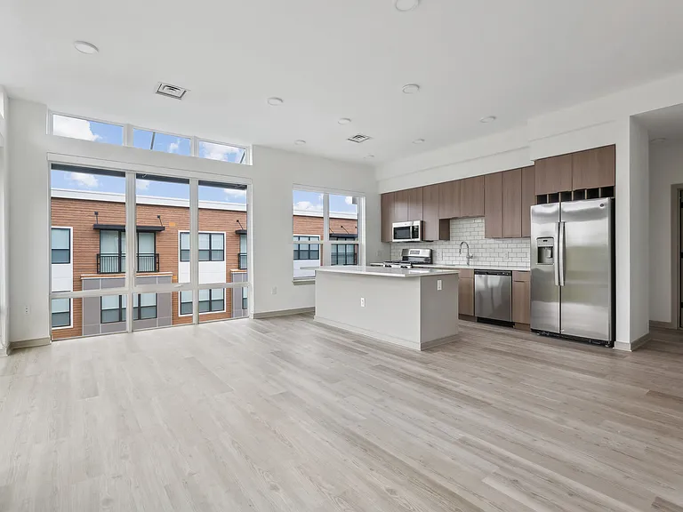 Enclave at Raritan — Photo 35
