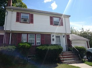 16 Ferncroft Rd, West Roxbury, MA 02132