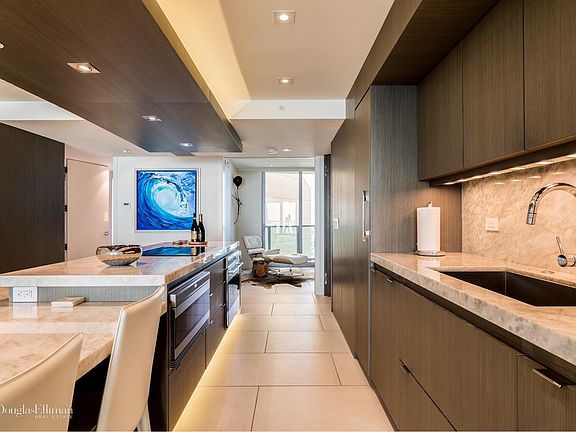 4th image of 1455 Ocean Dr APT 1506