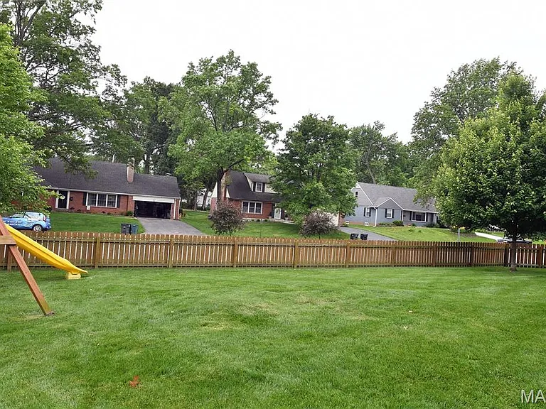 342 Greenleaf Dr — Photo 39