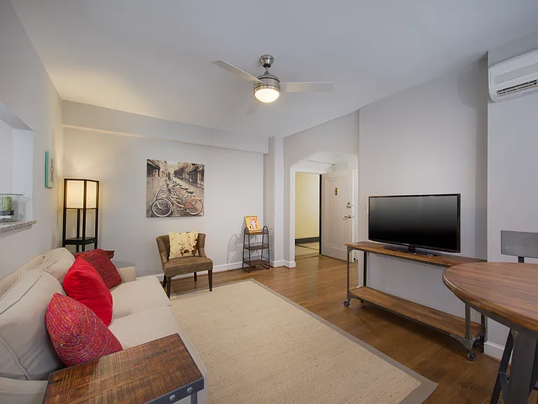 The Metropolitan Apartments Living Room