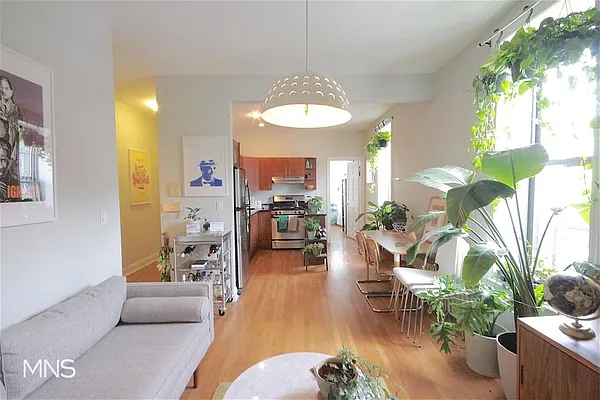 Rented by MNS | media 15