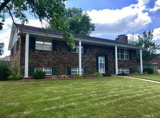 2715 Garden View Dr, Jefferson City, MO 65109