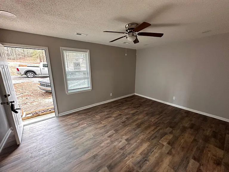 3421 Gardner St #B — Photo 1