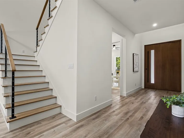 607 Grandview Ave — Photo 18
