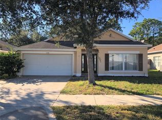 1228 Longville Cir, Tavares, FL 32778