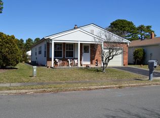 15 Gorginio Dr, Toms River, NJ 08757