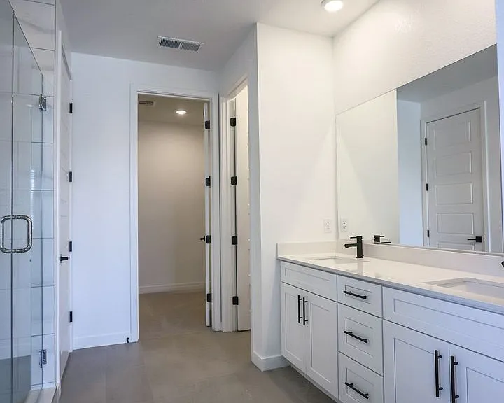3068 W Orco Ln — Photo 15