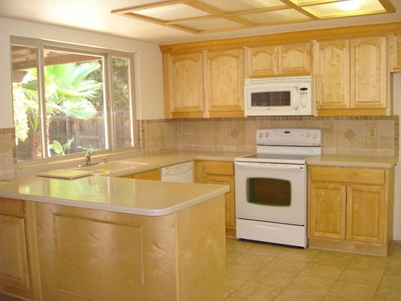 3rd image of 8305 Olivine Ave