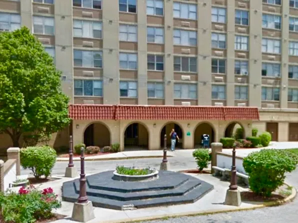 4300 W Ford City Dr #A-1505, Chicago, IL 60652