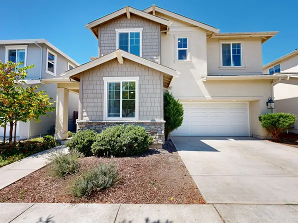 1605 Rose Clover St, Santa Rosa, CA 95403