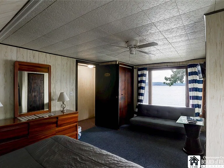 2372 Lakeside Dr — Photo 33