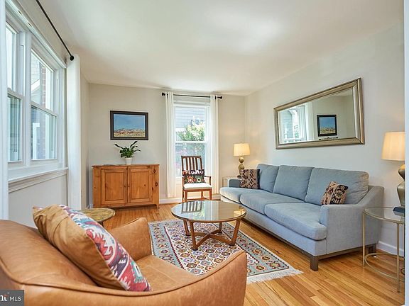 5th image of 206 S Lee St