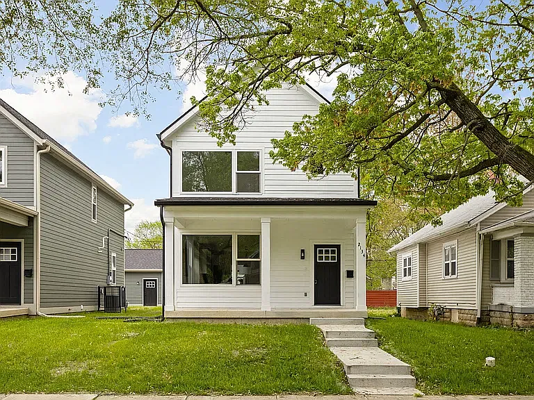 2134 N Dexter St