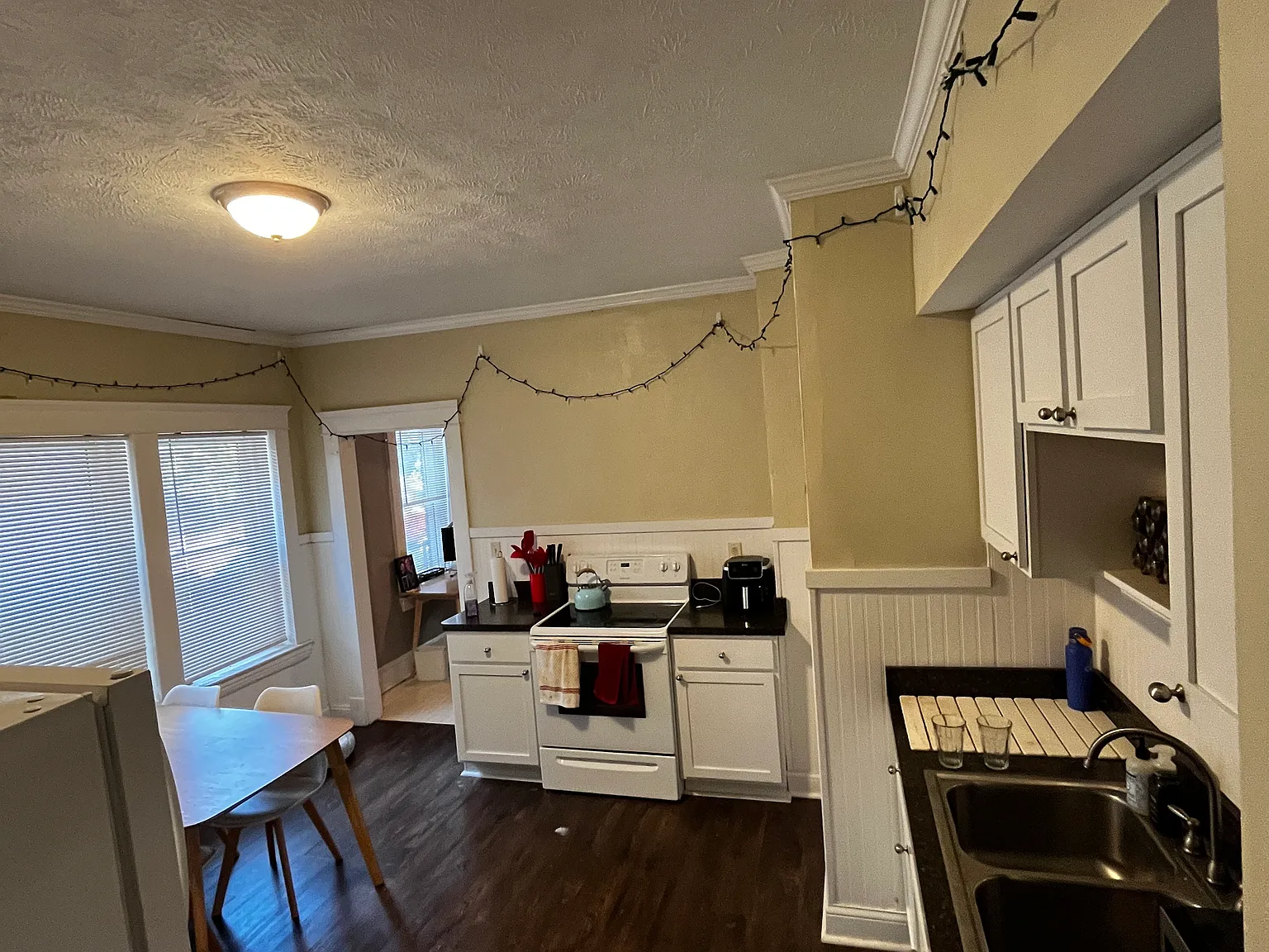 1 bed, 700 sqft, $1,100 — Photo 3