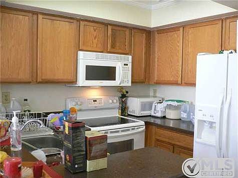 3rd image of 708 Executive Center Dr APT 29