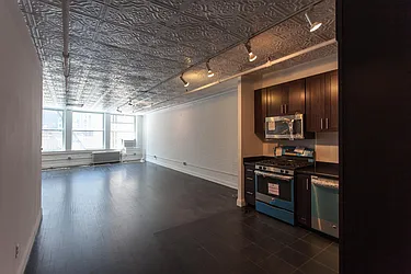 Rented by Metro Loft Management