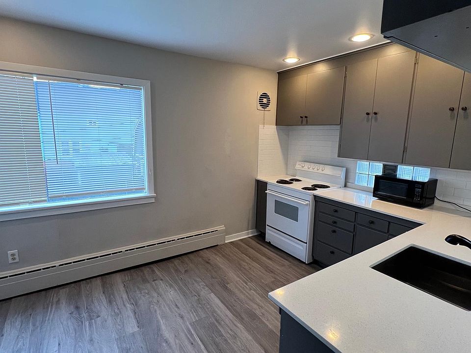 1st image of 1006 S 9th St APT B