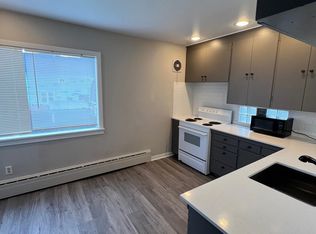 1006 S 9th St APT B, Tacoma, WA 98405