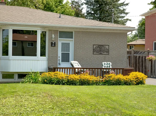 45 Bailey Cres, Aurora, ON L4G 2B2