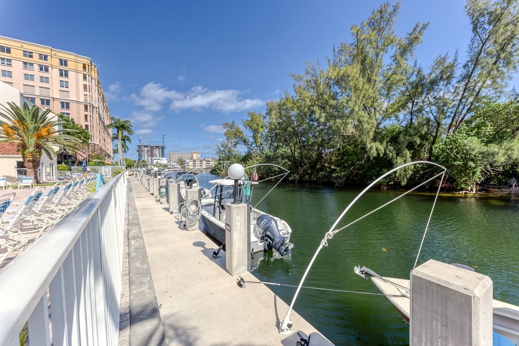 2850 NE 14th Street Cswy APT 308B, photo 8