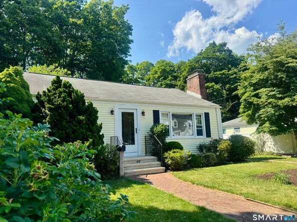 48 Home Place, Branford, CT 06405