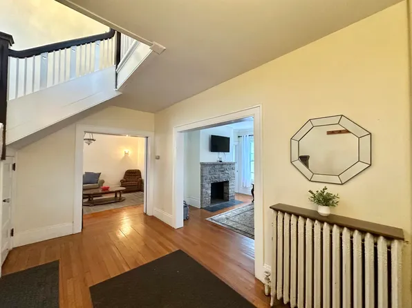 72 Pawling Ave, Troy, NY 12180