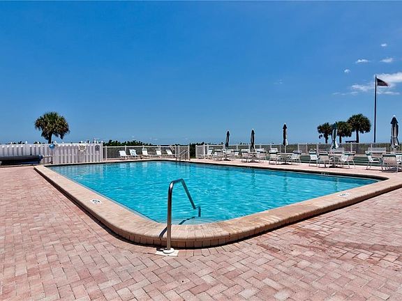 4th image of 5400 Highway A1a