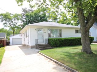 6748 Brad Ave SE, Grand Rapids, MI 49548