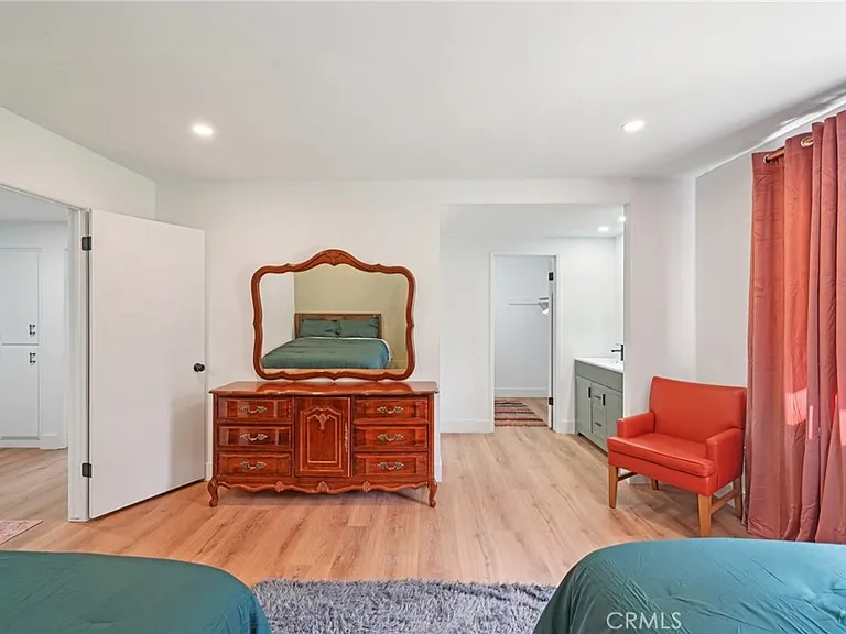 1500 Country Club Dr — Photo 20