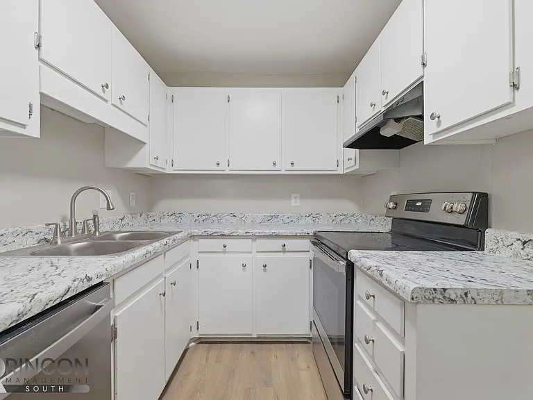 900 E Estates Blvd #930B — Photo 8