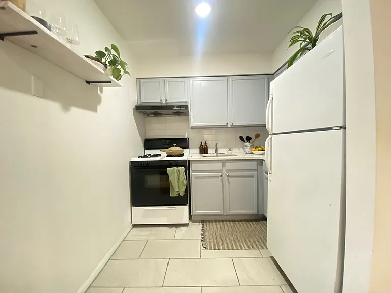 72 Maspeth Ave #3 — Photo 5
