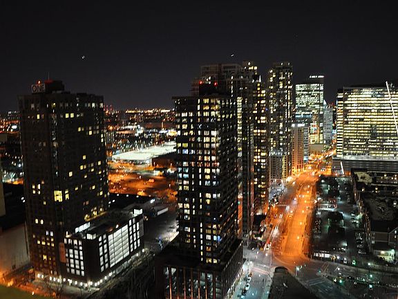4th image of 88 Morgan St APT 3809