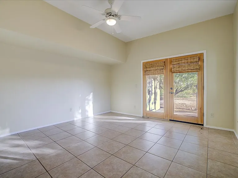 4750 N Bonanza Ave — Photo 34