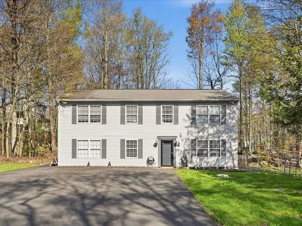 2731 Bonnyview Ln, Tobyhanna, PA 18466