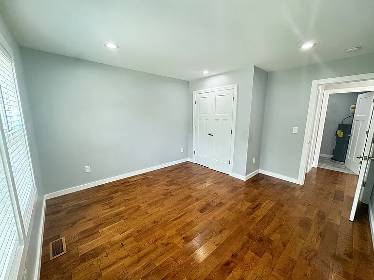 48 Charterhouse Ave — Photo 8