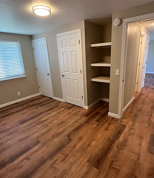 Churchill Village Apartments — Photo 58