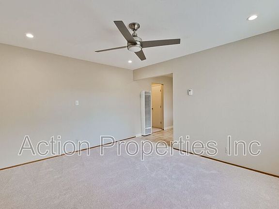2nd image of 423 Center St #4