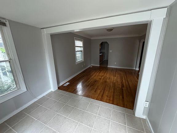 3rd image of 1005 E Evelyn Ave