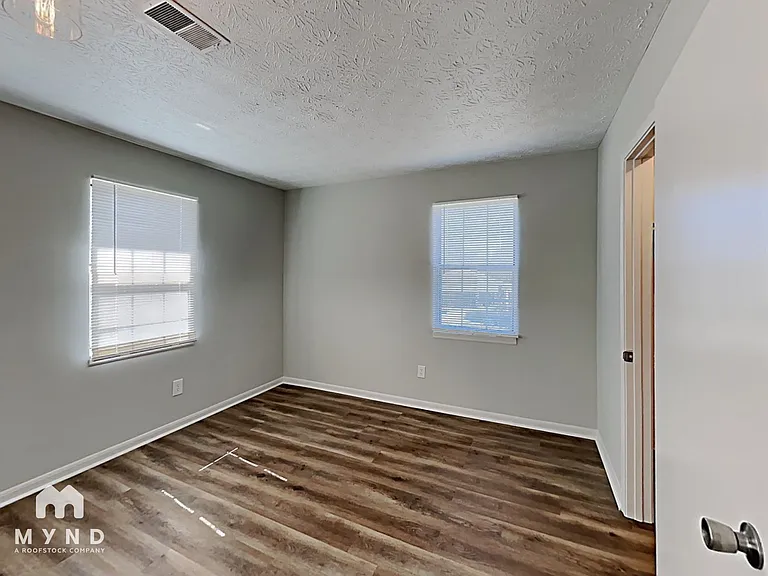 115 Carver St — Photo 10