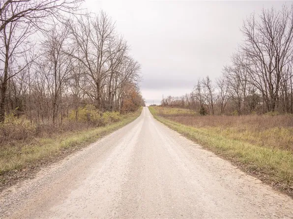 819 Monroe Rd, Paris, MO 65275