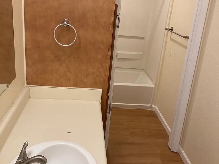 343 E 8th Ave #9 — Photo 7
