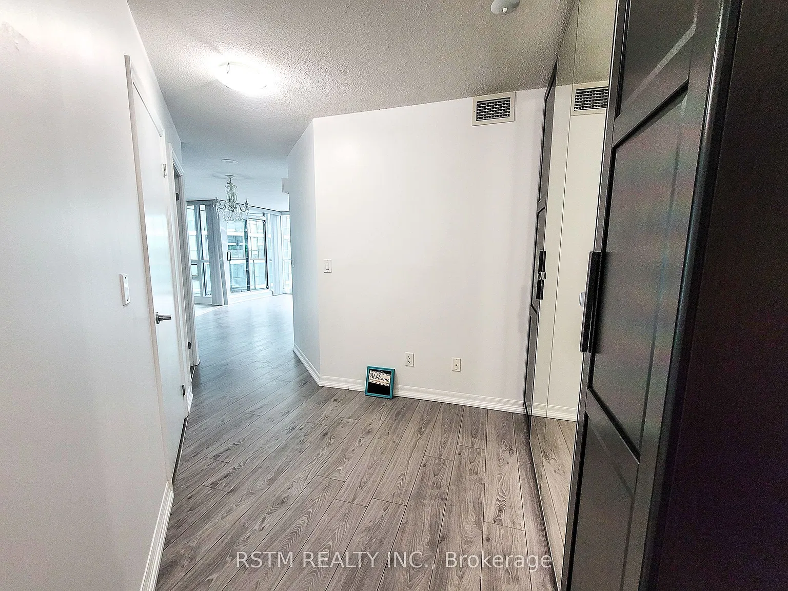 3 bed, $3,300 — Photo 1