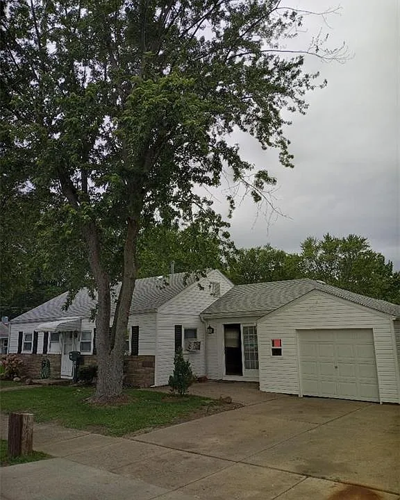 802 North Ave