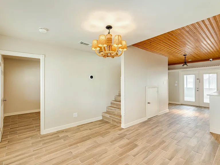 805 Seashell Dr — Photo 7