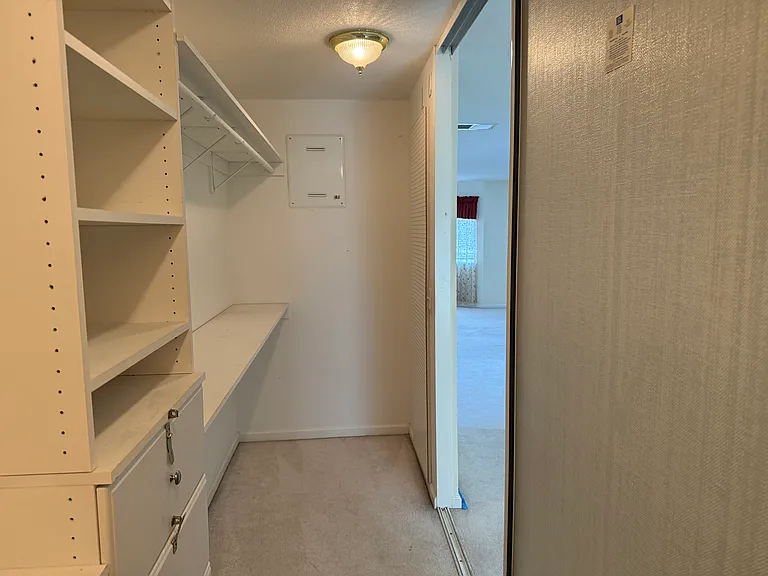 5049 Pine Lake Ct — Photo 8