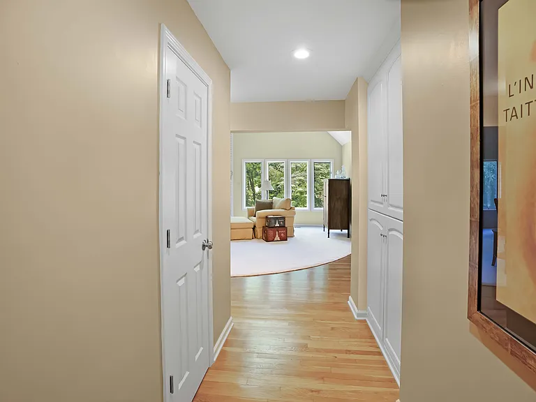 102 Daksi Way — Photo 3