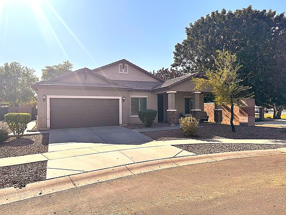 2nd image of 3103 E Chisum Ln