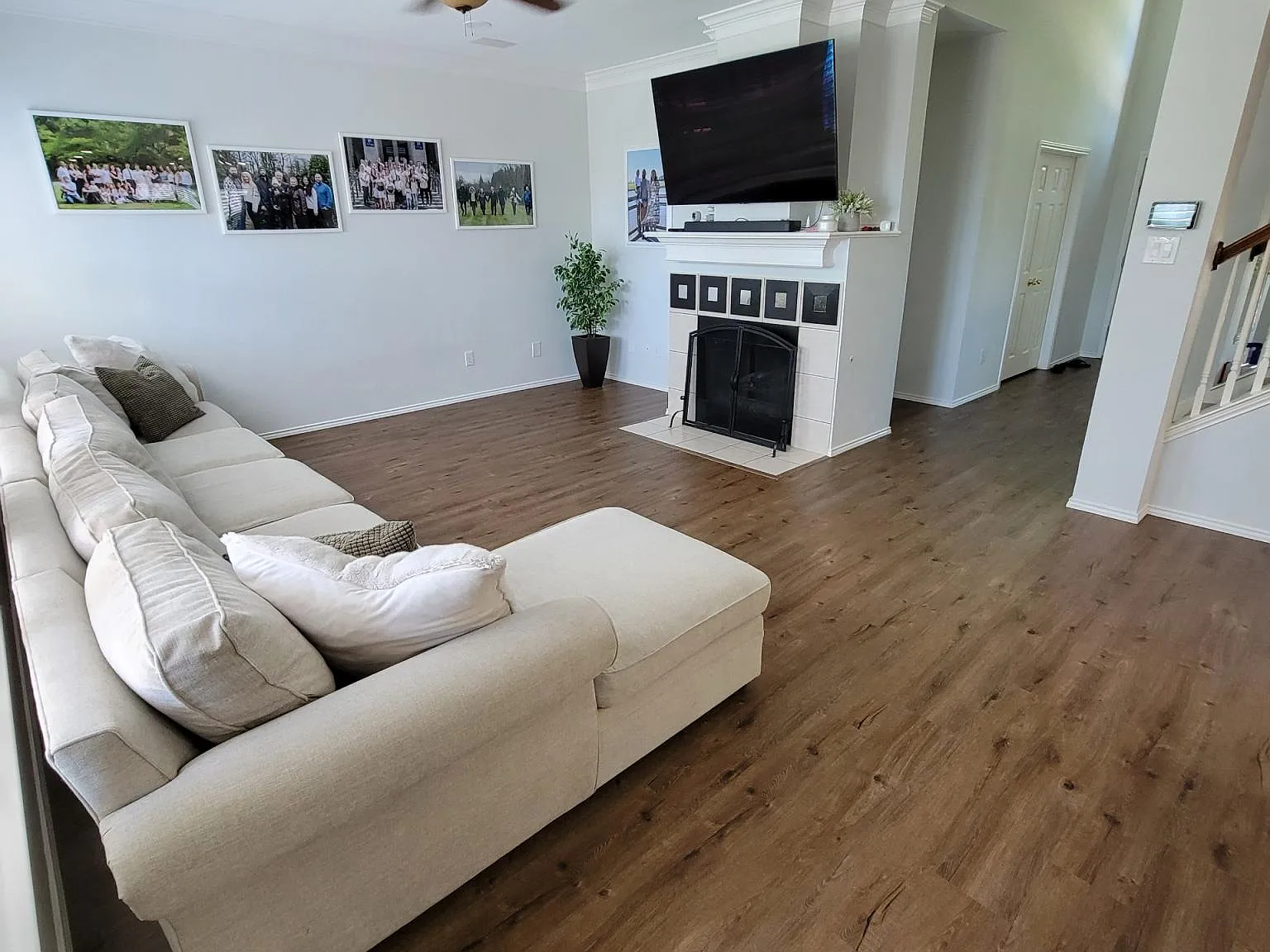 4 bed, 2442 sqft, $3,200 — Photo 2