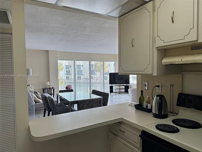 11111 Biscayne Blvd #2H — Photo 7